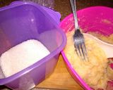 Foto langkah ke 1 dari resep Tape bulat crispy.