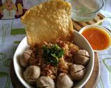 Foto langkah ke 3 dari resep Kwetiau Kering Bakso Ala Mie Bakso Bening.