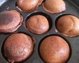 A picture of step 4 of Mini choco lava cake.