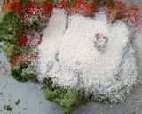 A picture of step 3 of Hare bhare paneer kababs/rolls.
