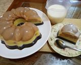 Foto langkah ke 6 dari resep Puding Coklat Lapis Marie dengan siraman Fla.