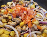 Foto del paso 5 de la receta: Caldillo de carne de res con papas🌹