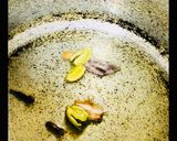 A picture of step 2 of Potato chicken curry.
