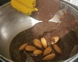 A picture of step 3 of Chocolate almonds.