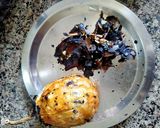 A picture of step 3 of Baigan ka bharta.