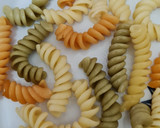 Foto del paso 2 de la receta: Ensalada de 10 ingredientes esenciales básicos de la cocina italiana + postre de otros 3 ing ❤️ 🇮🇹 🤌🏼