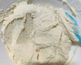 A picture of step 4 of Mava cake 🍰🍰.