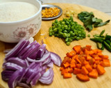ரவா கிச்சடி (Rava khichadi recipe in tamil) ரெசிபி ஸ்டேப் 1 புகைப்படம்