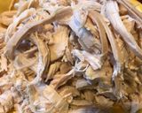 A picture of step 2 of Pancit Sotanghon.