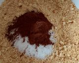 Foto del passaggio 3 della ricetta Tartufini al caffè e mascarpone con smarties colorati al cioccolato