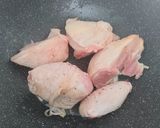 Foto del paso 6 de la receta: Pularda al ajillo (de la abuela)