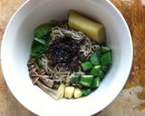 รูปขั้นตอนการทำที่ 7 ของ Oriental Meal : บะหมี่ไก่ย่างซุปดำ