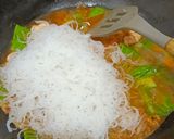Foto langkah ke 4 dari resep Bihun Udang Pedas.