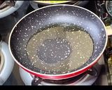 A picture of step 1 of Egg shakshuka.