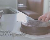 A picture of step 10 of Sachertorte (chocolate cake).
