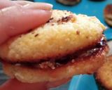 Foto del paso 6 de la receta: Alfajorcitos de coco y dulce de leche
