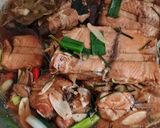 Foto langkah ke 6 dari resep Tuna Asap Kuah Kecap.