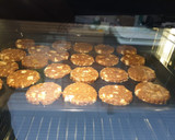 Foto del paso 5 de la receta: Galletas de chocolate blanco y avellanas