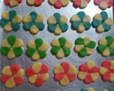 Foto langkah ke 4 dari resep Kue Semprit (3 Bahan).