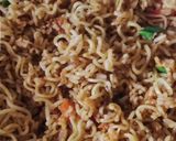 Foto langkah ke 5 dari resep Nasi Goreng Mie / Nasgomie.