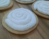 Foto del paso 6 de la receta: Alfajores rellenos de limón y bañados en chocolate 🍋🍫
