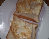 A picture of step 2 of Fried egg sandwich.