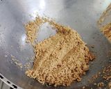 A picture of step 1 of Suji/rava halwa.