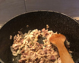 Foto del paso 2 de la receta: Bechamel para croquetas fácil y súper-suave