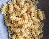 Foto langkah ke 4 dari resep Sup Makaroni Sosis.