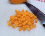 Foto del passaggio 2 della ricetta Risotto con funghi e zucca
