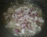 A picture of step 1 of Simple chicken qorma.