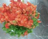 A picture of step 2 of Mixed capsicum bread grilled pizza.