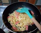 Foto langkah ke 3 dari resep Spaghetti aglio e olio.