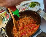 A picture of step 5 of Indomie instant noodles.
