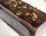 Foto langkah ke 12 dari resep Dark Chocolate Mousse Cake.