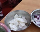 A picture of step 9 of Sambar vada.