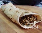 A picture of step 5 of Moong Sprouts Wraps.