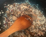 Foto del paso 3 de la receta: Risotto de jamón ibérico y setas