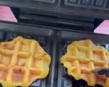 Foto langkah ke 4 dari resep Waffle ubi madu.