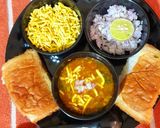 પીળા વટાણા નું સેવઉસળ (Sevusal Recipe in Gujarati) રેસીપી સ્ટેપ4ફોટો