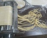 Foto del paso 7 de la receta: Fideos caseros con salsa