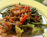 Foto langkah ke 4 dari resep Cah kangkung taoco.