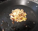 Foto del paso 2 de la receta: Arroz de butifarra de huevo y ajos tiernos
