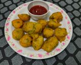 A picture of step 4 of Leftover Poha and Sonth powder Fritters.