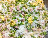 Foto del passaggio 4 della ricetta Riso alla cantonese