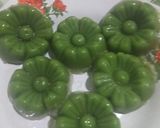 Foto langkah ke 5 dari resep Lapis Pandan Suji.