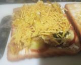 A picture of step 3 of Leftover vermicelli sandwich.
