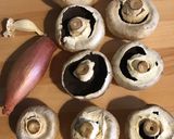 Une image de l'étape 1 de Champignons farcis anchois parmesan et câpres italiennes.