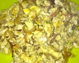 A picture of step 5 of Egg bhurji.