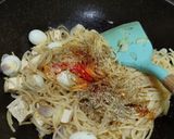 Foto langkah ke 5 dari resep Spaghetti Tumis Tahu dan Telur Puyuh.